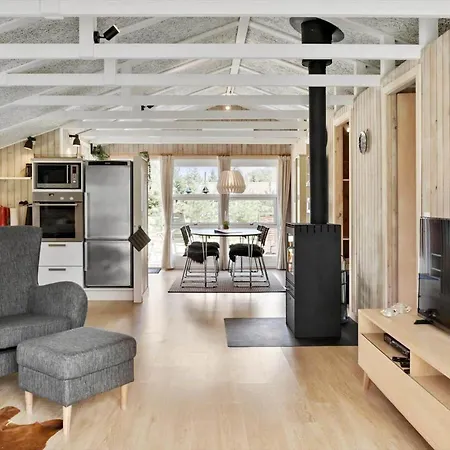 M17018-vaeggerlose-tagrorvej-2 Holiday home Boto By