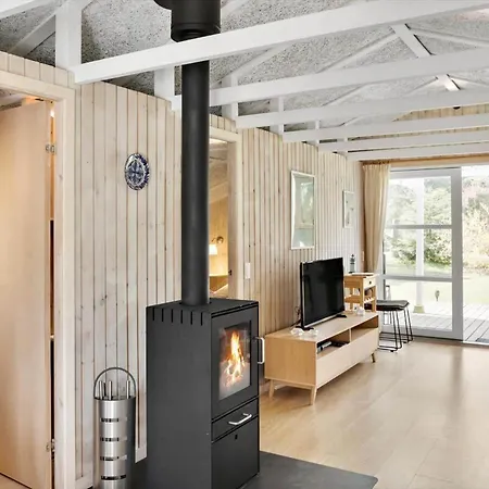 Holiday home M17018-vaeggerlose-tagrorvej-2